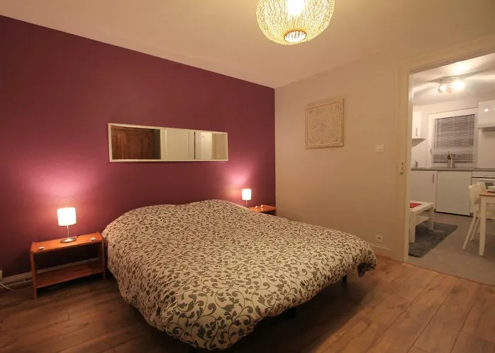 菲纳拉科尔马公寓 *