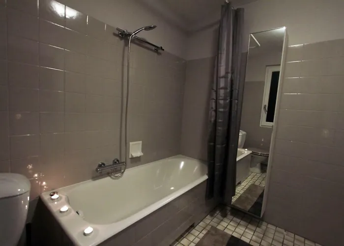 公寓 菲纳拉科尔马公寓