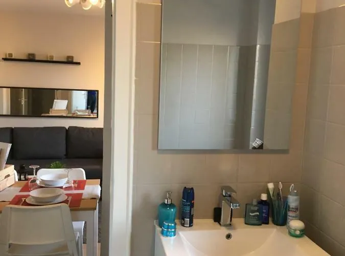 公寓 菲纳拉科尔马公寓