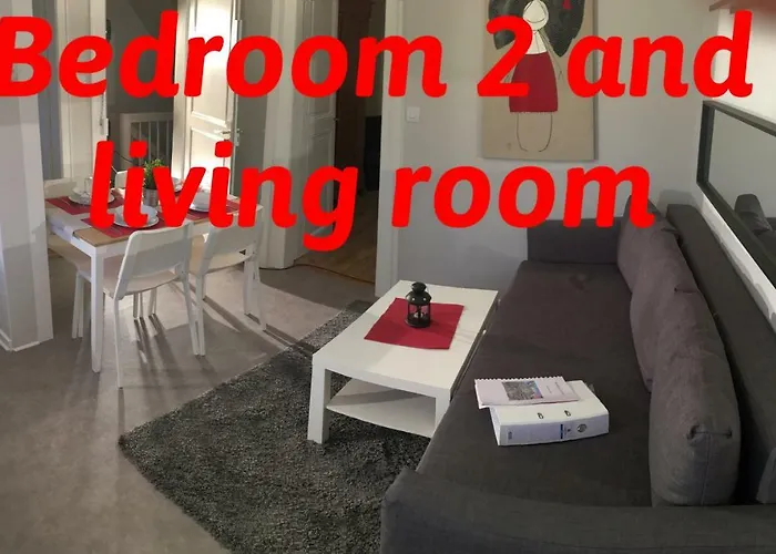 公寓 菲纳拉科尔马公寓 *